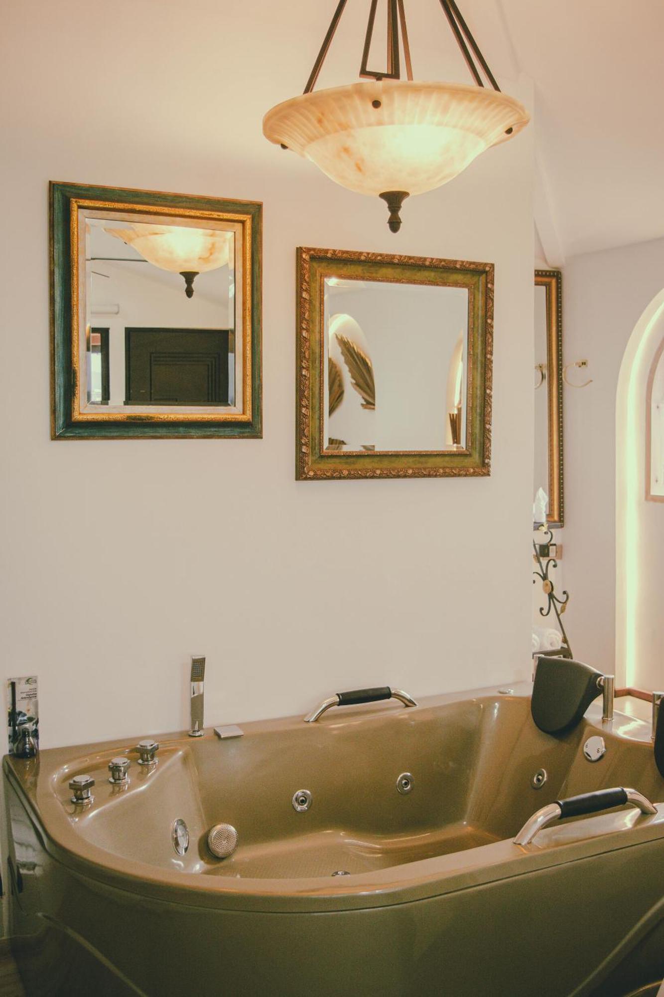 Oeroek Hotel ريونيغرو المظهر الخارجي الصورة